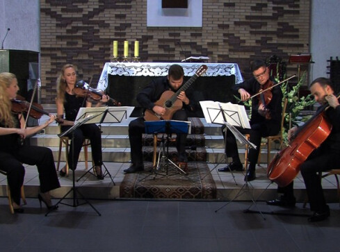 Mistrz gitary i Royal String Quartet