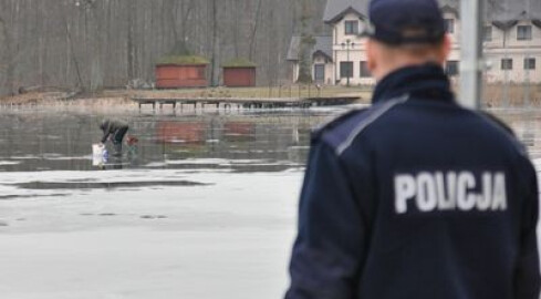 Policjanci ostrzegają rodziców - grafika