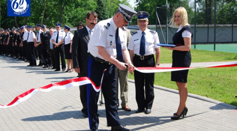 Szkoła Policji doinwestowana. Komendant główny otworzył halę i bo - grafika