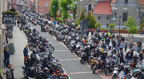 Czarnków miastem motorów. Pierwszy miejski piknik motocyklowy - grafika