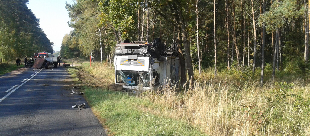 Ciągnik zderzył się z dostawczakiem