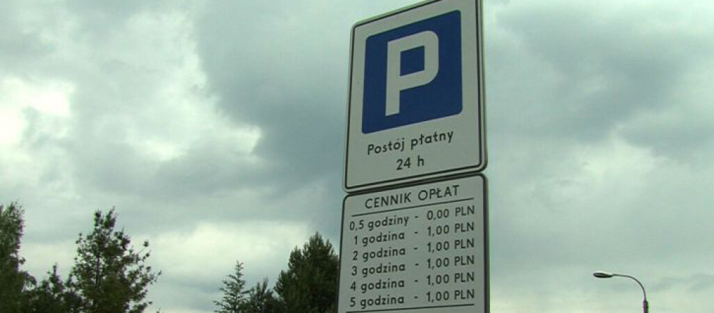 W Czarnkowie za parking zapłacisz komórką. W Pile też?