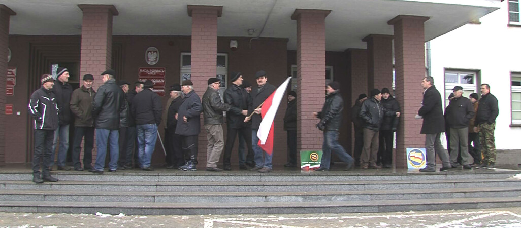 Protest rolników pod starostwem