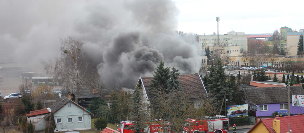 Pożar w warsztacie, lakiernia obroniona