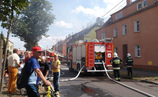 Pożar na Tczewskiej, mieszkańcy ewakuowani