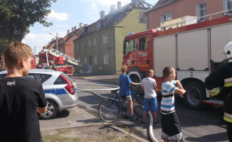 Pożar na Tczewskiej, mieszkańcy ewakuowani