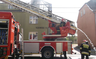 Pożar na Tczewskiej, mieszkańcy ewakuowani