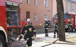 Pożar na Tczewskiej, mieszkańcy ewakuowani