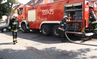 Pożar na Tczewskiej, mieszkańcy ewakuowani