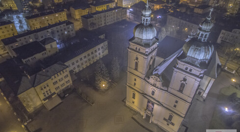 W obiektywie: Nocna Piła z lotu ptaka - grafika