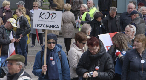 Andrzej Celiński wspierał KOD w Pile, a PiS protestuje! - grafika