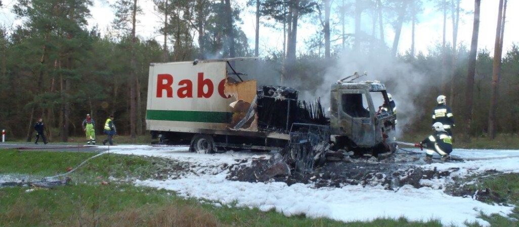 TIR zapalił się na krajówce