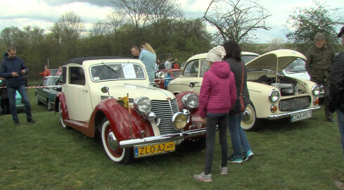 Aero 30, cadillac, trabanty na zlocie w Wałczu - grafika