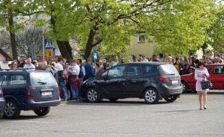 Rekord Guinnessa pobity! Flagę niosło 2,5 tys. osób!