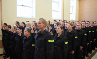 86 nowych policjantów złożyło ślubowanie