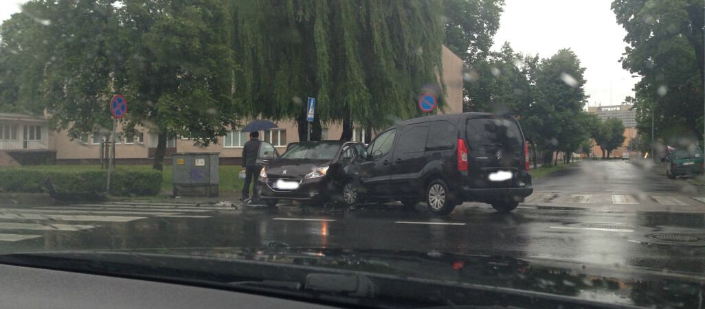 Kolizje i wypadki w Pile i pod Mirosławcem