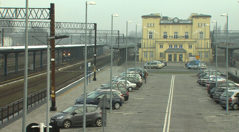 Przepełniony parking przed dworcem PKP? - grafika