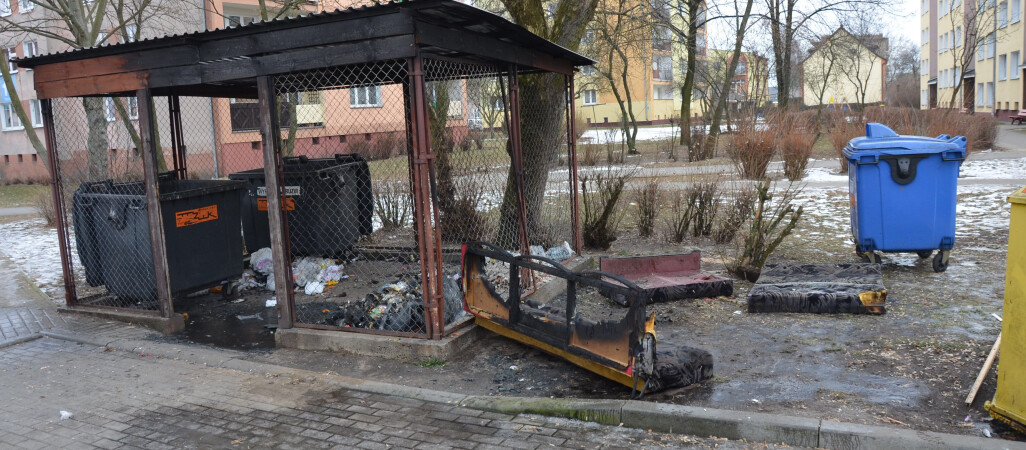 Policja szuka sprawców podpaleń