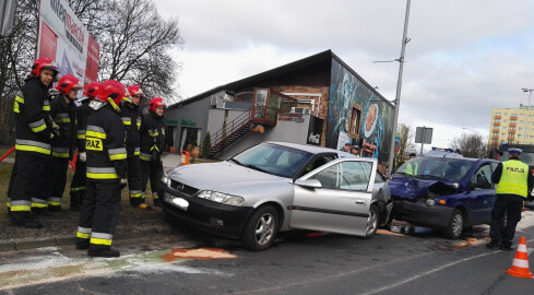 Wypadek na rondzie pod Molino w Pile - grafika