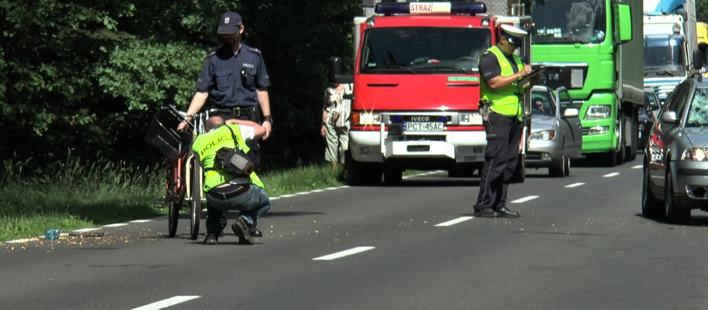 Rowerzystka została potrącona przez samochód