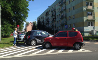 Kolizja na rondzie na al. Wojska Polskiego w Pile