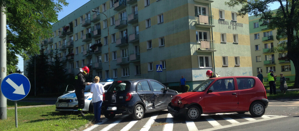 Kolizja na rondzie na al. Wojska Polskiego w Pile