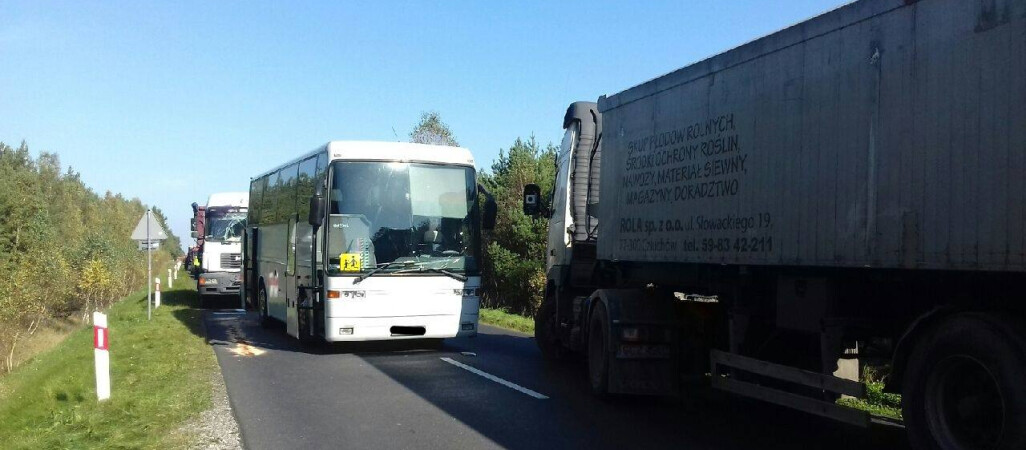 Wypadek autobusu wiozącego dzieci