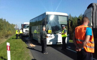 Wypadek autobusu wiozącego dzieci