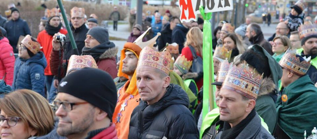 Tysiące osób wzięło udział w Orszakach Trzech Króli