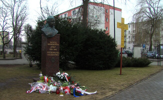 Pomnik Inki odsłonięto przy kościele św. Rodziny w Pile