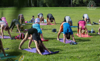 Joga w Parku Miejskim - galeria zdjęć