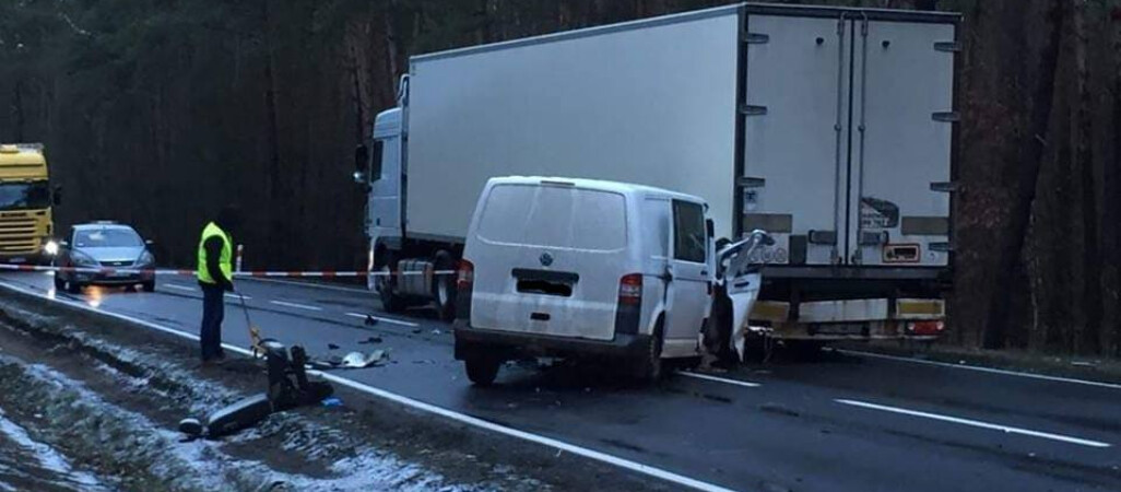 Cztery osoby w szpitalu. Wypadek pod Trzcianką.