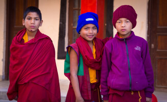 Zobaczcie jak wygląda życie małych lamów w Nepalu