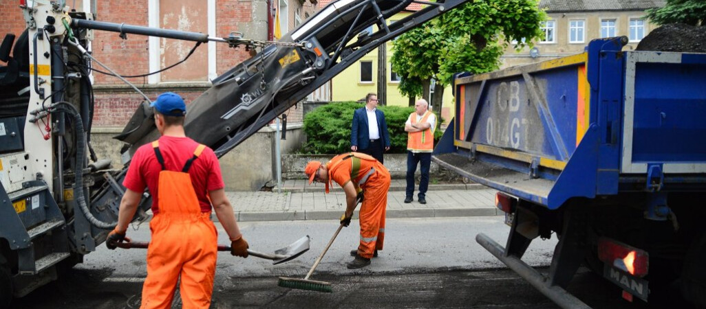 Trwają remonty na drogach powiatu pilskiego 