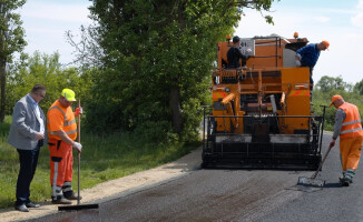 Trwają remonty na drogach powiatu pilskiego 