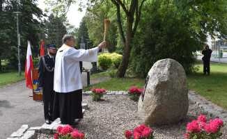 Odsłonięcie obelisku na skwerze Strażaków