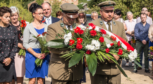 Uroczystość patriotyczna w Węglewie  - grafika