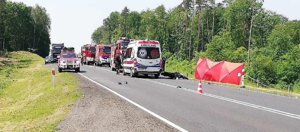 Śmiertelny wypadek. Motocyklista zderzył się z TIR-em