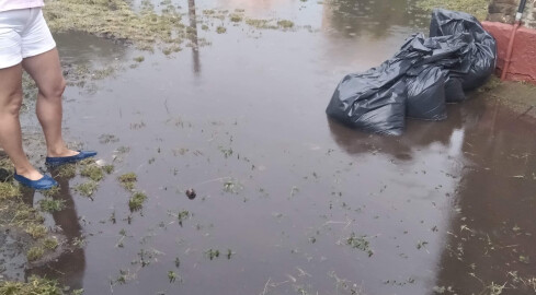 Piła zalana po burzy [ZDJĘCIA]. Są też nowe ostrzeżenia meteorolo - grafika