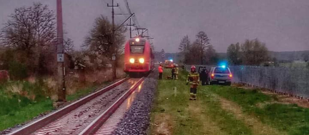 Tragedia na torach. Mężczyzna rzucił się pod pociąg