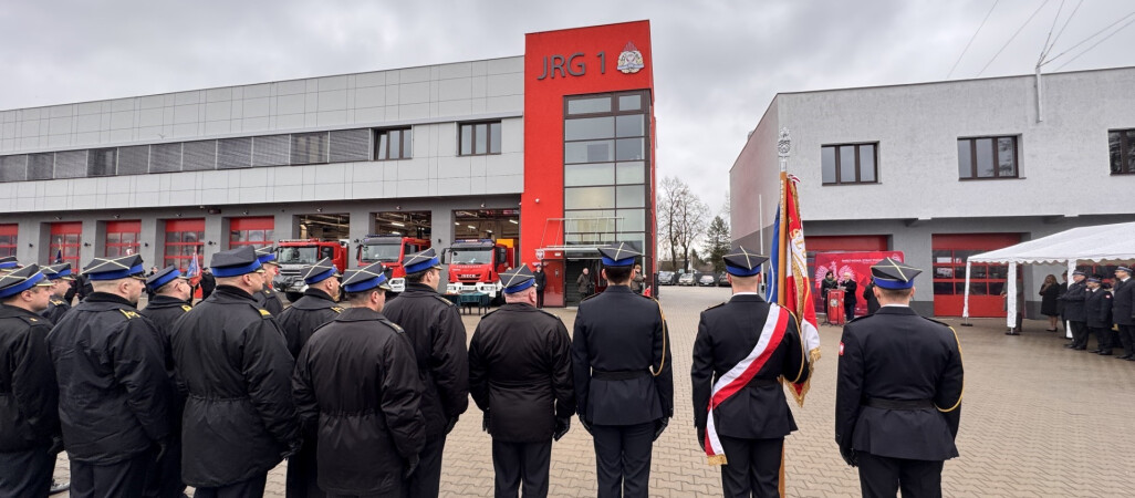 Pilscy strażacy wreszcie na nowym - VIDEO