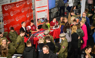 Powiatowe Targi Edukacyjne w Pile przyciągnęły tłumy