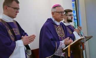 Nowy biskup oficjalnie już na stanowisku - ZDJĘCIA 