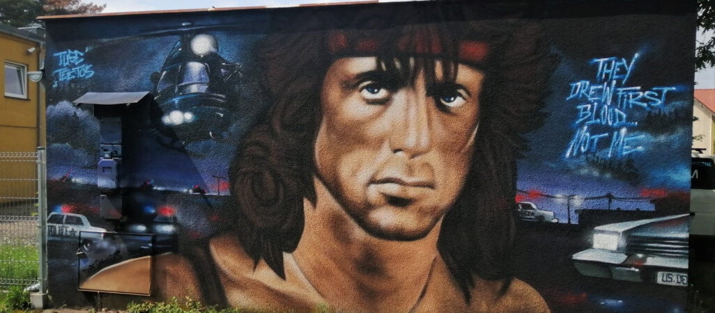 Rambo na Górnym. Zobaczcie jak powstawał mural - ZDJĘCIA 