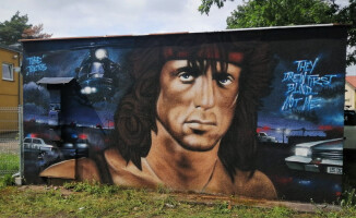 Rambo na Górnym. Zobaczcie jak powstawał mural - ZDJĘCIA 