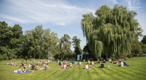 Joga w Parku, Teatr Ognia i koncert organowy już w ten weekend  - grafika