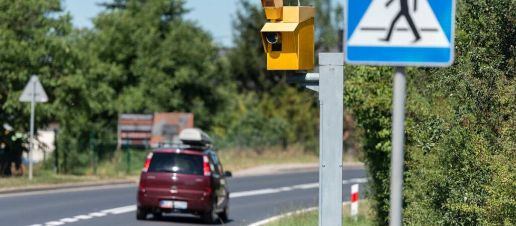 Mandat za przekroczenie prędkości o 1 km/h. Jest stanowisko MSWiA