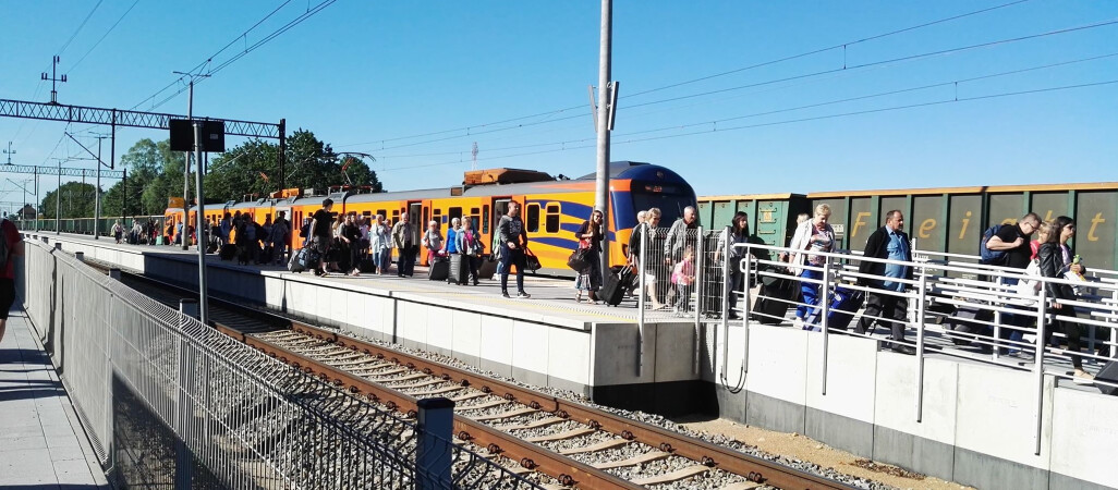 Pociągi na trasie Piła - Poznań z opóźnieniem. Zerwana sieć trakcyjna 