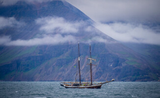 Wiara w Elfy i Trolle jest tu powszechna. Islandia kraina Mordoru i lodowców