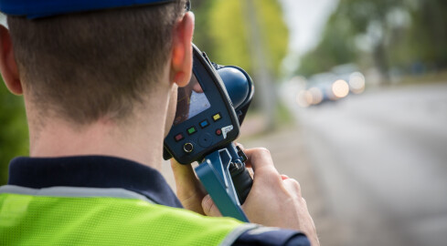 Pirat drogowy pędził w terenie zabudowanym 111 km/h